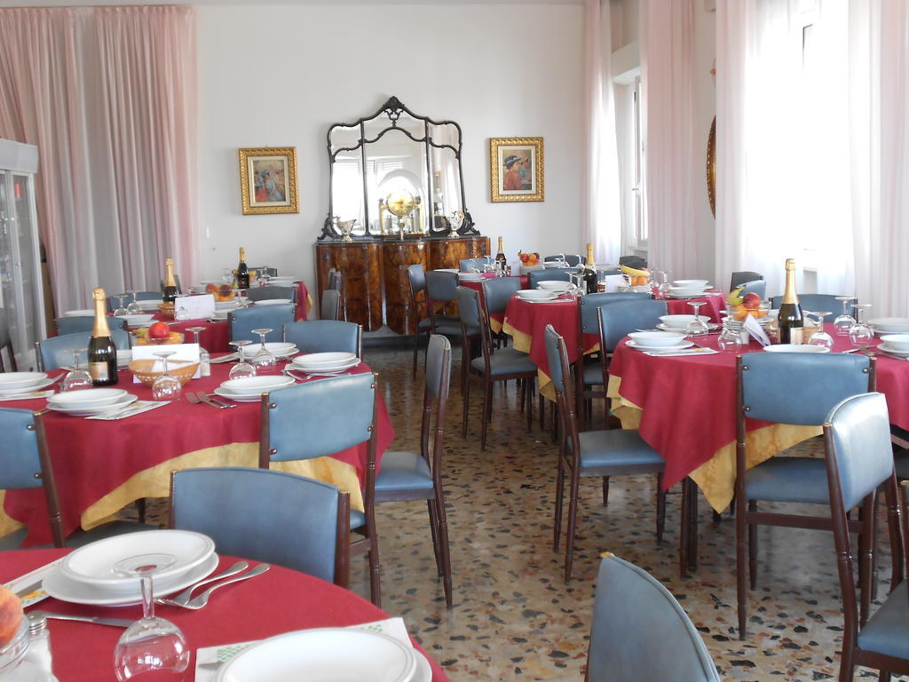Hotel Laguna Blu Rimini Ngoại thất bức ảnh