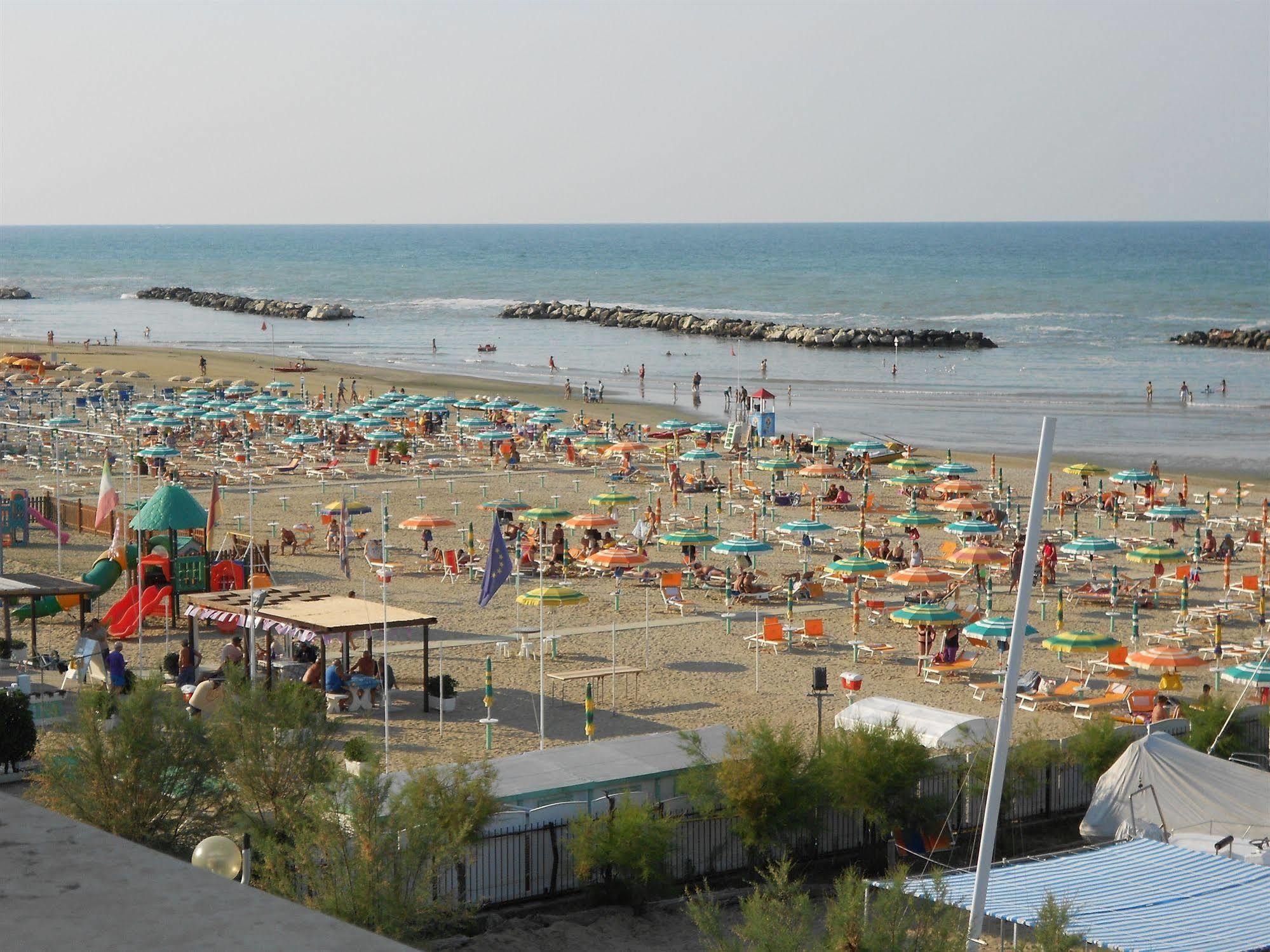 Hotel Laguna Blu Rimini Ngoại thất bức ảnh